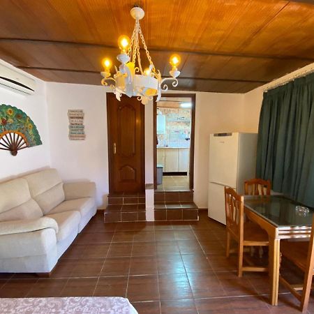 Estudio Coqueto Con Cocina, Bano Y Piscina De Temporada Compartida, A 8Km De Cordoba, En Plena Sierra,By Trassierrarooms المظهر الخارجي الصورة