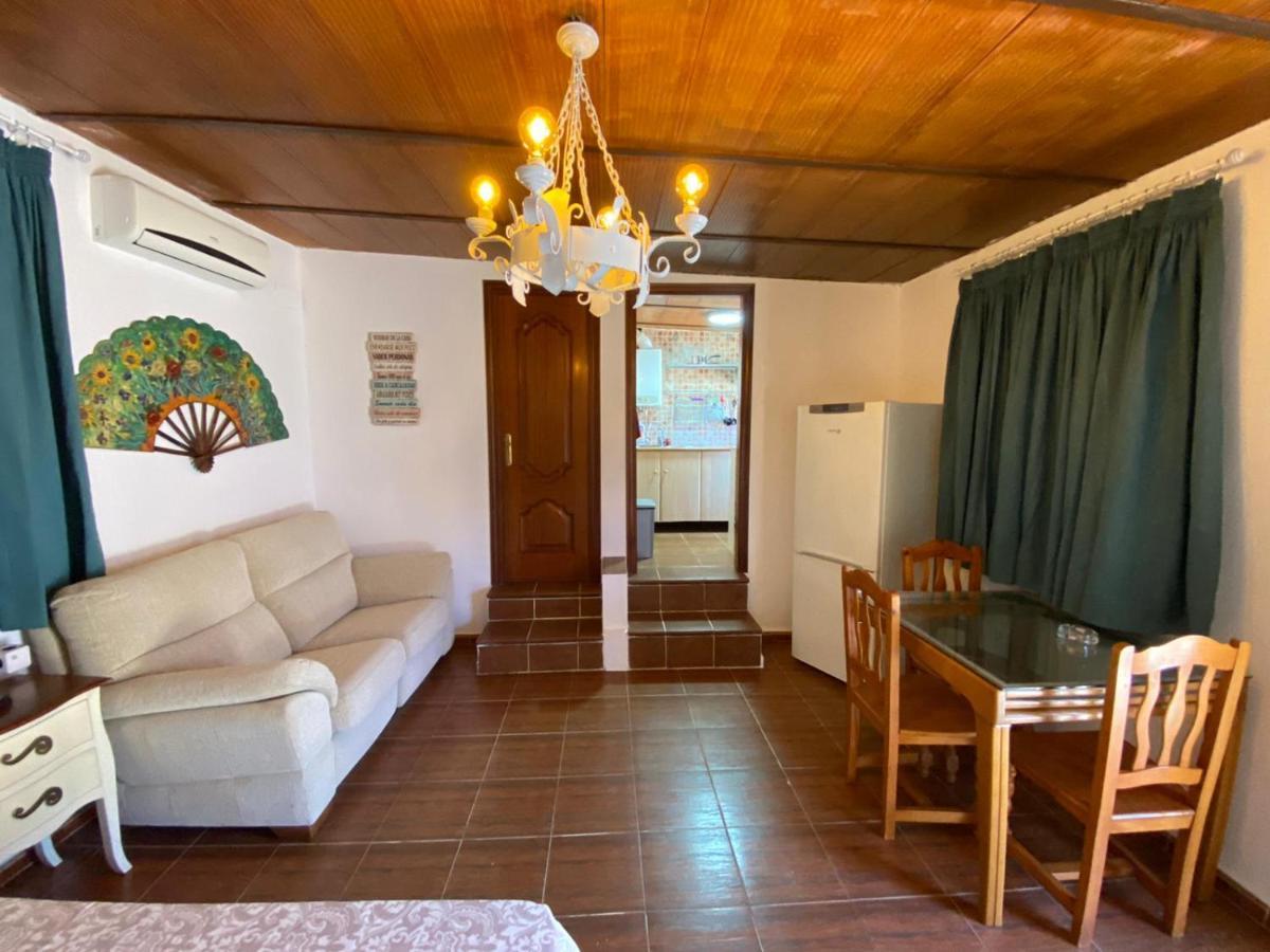 Estudio Coqueto Con Cocina, Bano Y Piscina De Temporada Compartida, A 8Km De Cordoba, En Plena Sierra,By Trassierrarooms المظهر الخارجي الصورة