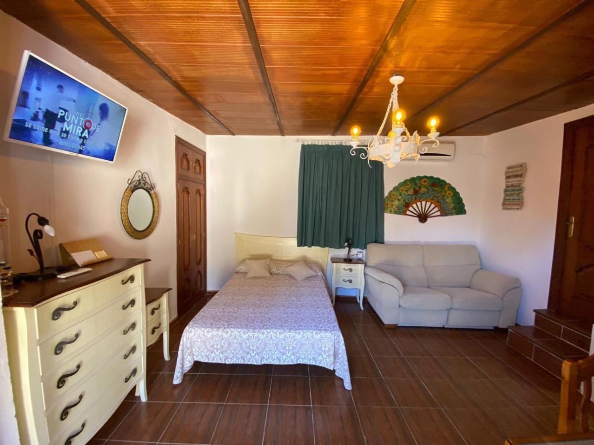 Estudio Coqueto Con Cocina, Bano Y Piscina De Temporada Compartida, A 8Km De Cordoba, En Plena Sierra,By Trassierrarooms المظهر الخارجي الصورة