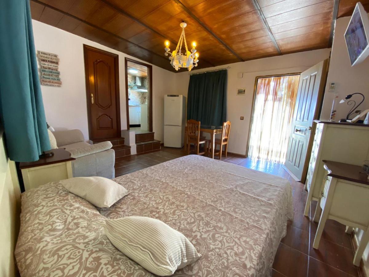Estudio Coqueto Con Cocina, Bano Y Piscina De Temporada Compartida, A 8Km De Cordoba, En Plena Sierra,By Trassierrarooms المظهر الخارجي الصورة