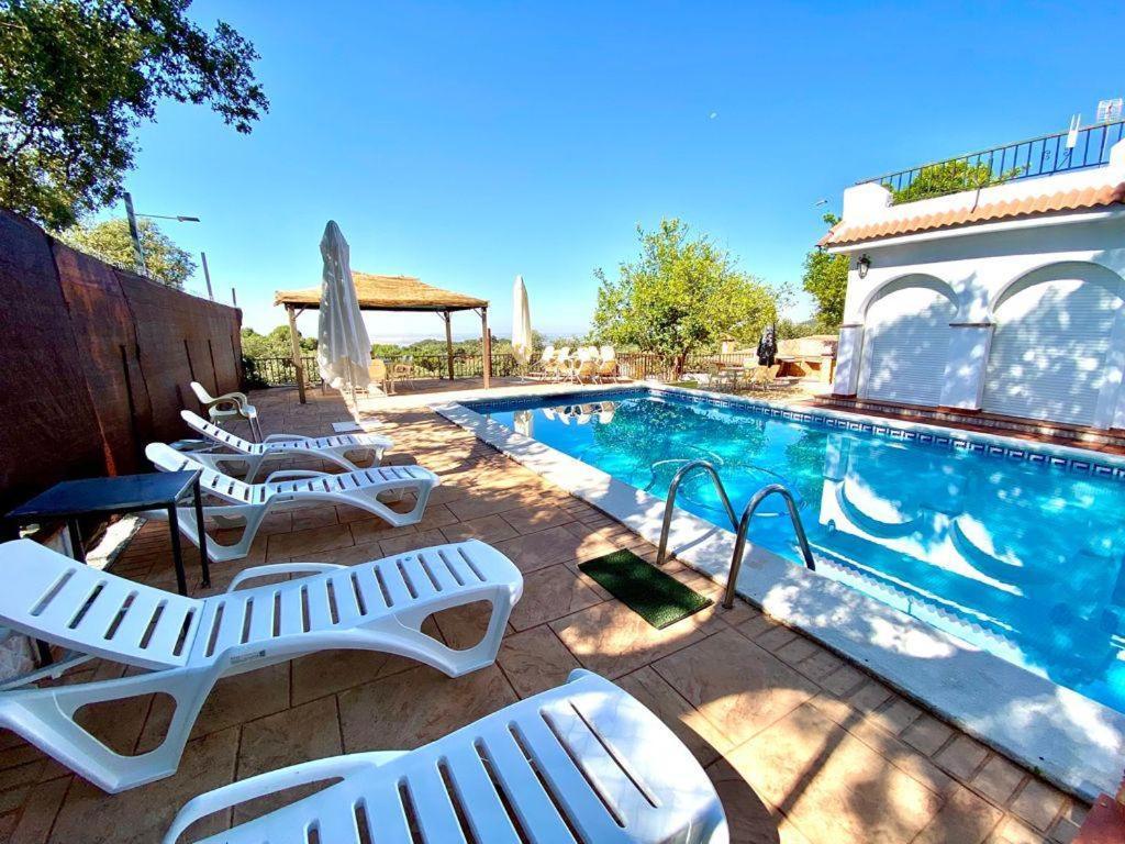 Estudio Coqueto Con Cocina, Bano Y Piscina De Temporada Compartida, A 8Km De Cordoba, En Plena Sierra,By Trassierrarooms المظهر الخارجي الصورة